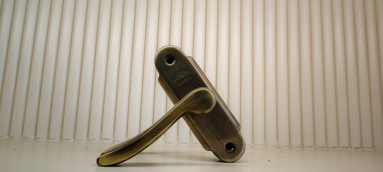 Vinayak REGAL B/Latch 5'' VS 312